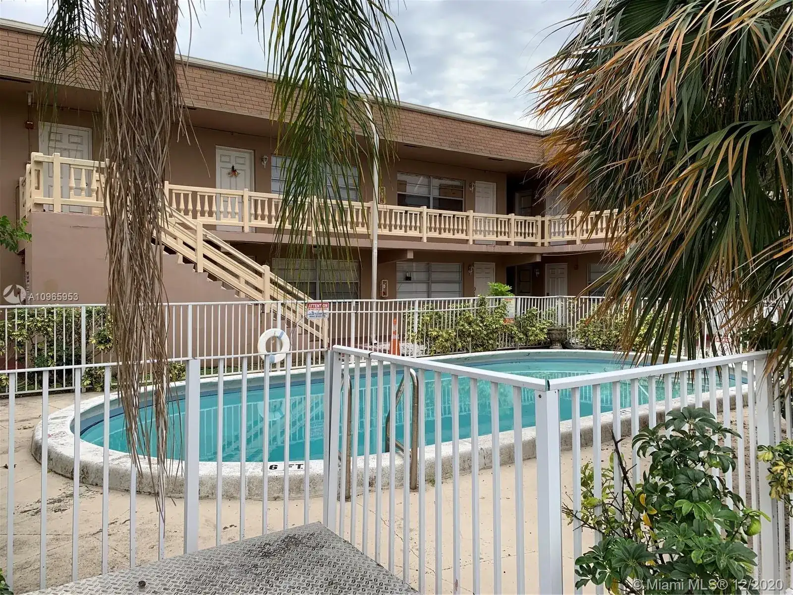 241 SE 9th Ave # 109, Pompano Beach FL 33060 photo 2