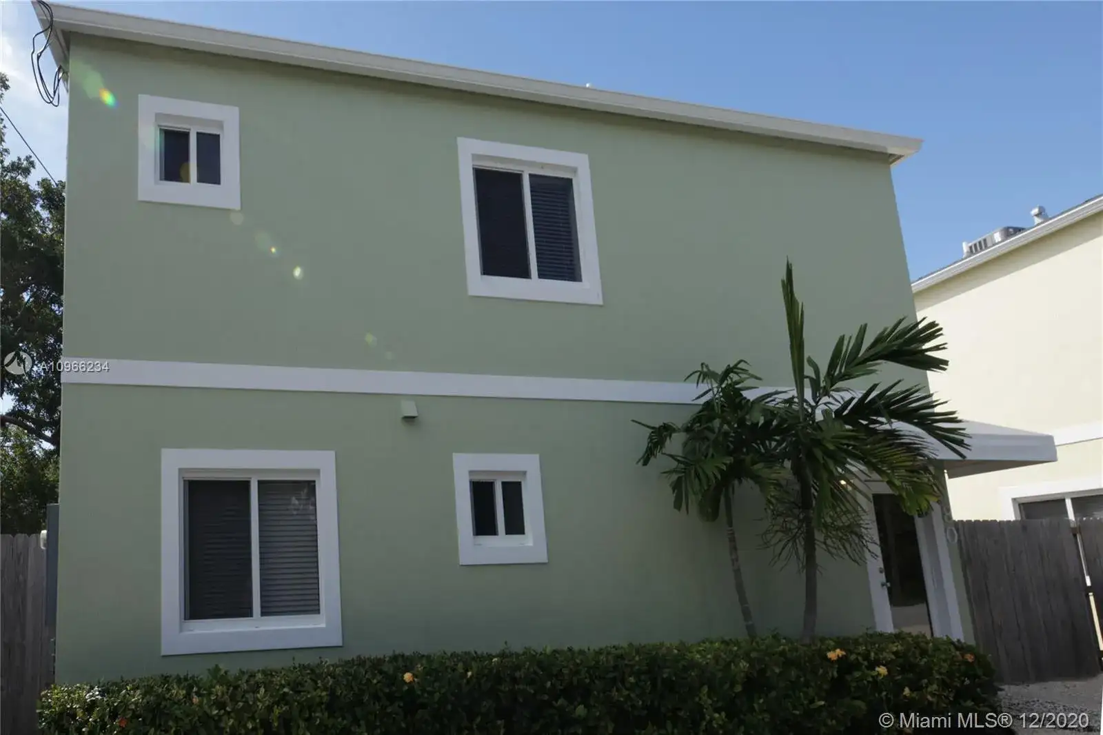 80 Le Grand Dr, Key Largo FL 33037 photo 2