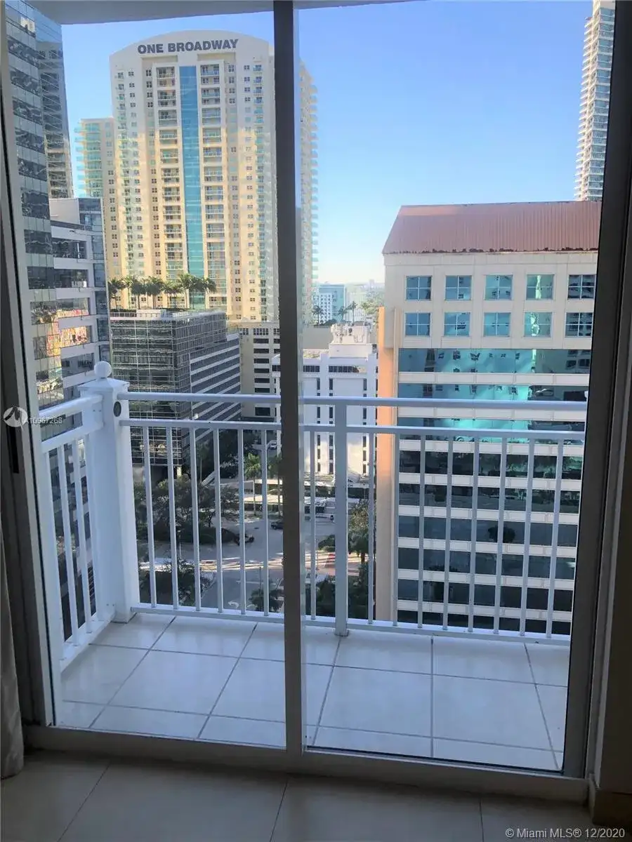 185 SE 14th Ter # 1809, Miami FL 33131 photo 2