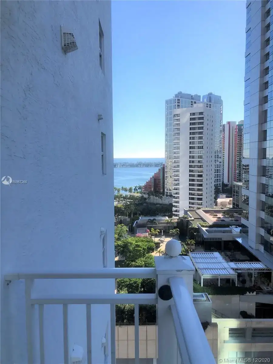 185 SE 14th Ter # 1809, Miami FL 33131 photo 3