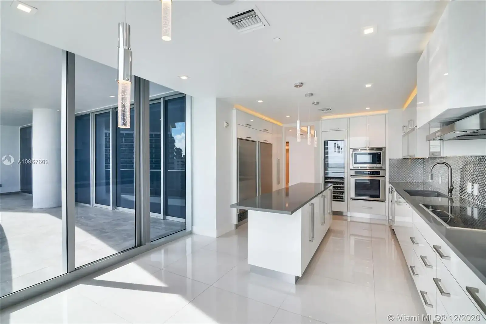5959 Collins Ave # 1606, Miami Beach FL 33140 photo 2