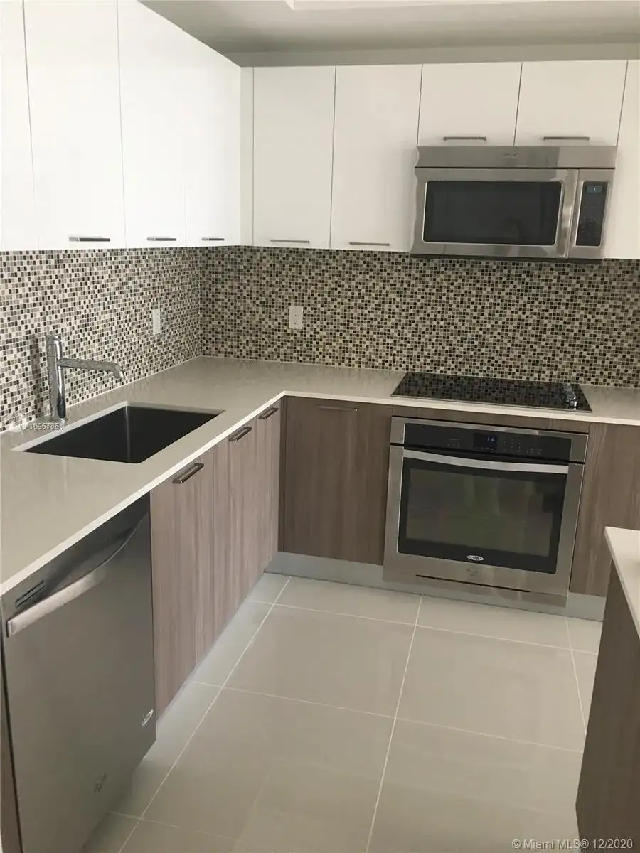 5300 Paseo Blvd # 710, Doral FL 33166 photo 3