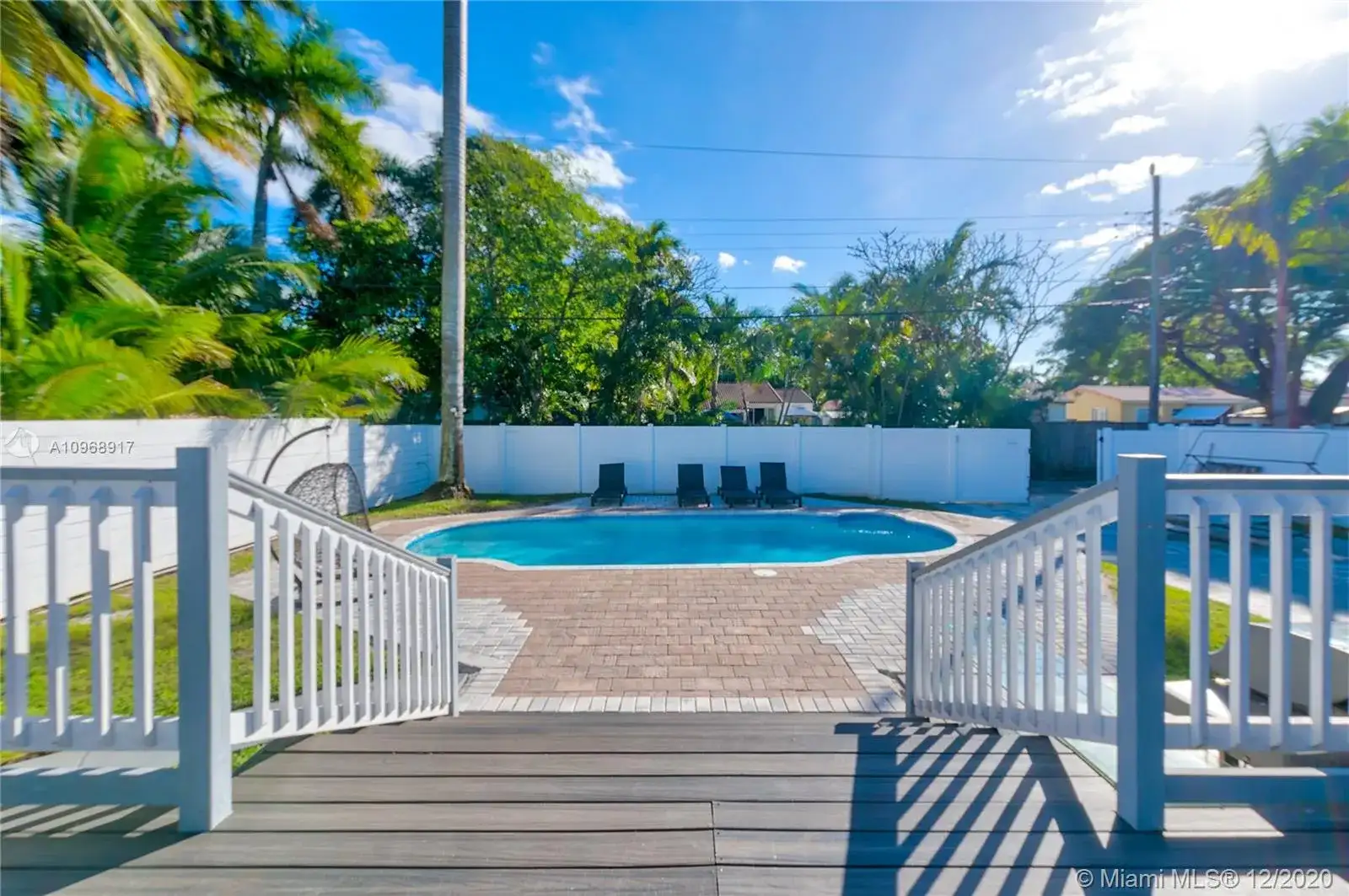 1512 Wiley St, Hollywood FL 33020 photo 2