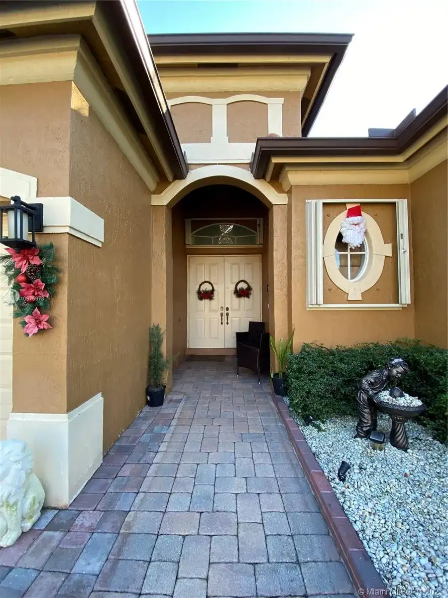 12974 SW 24th St, Miramar FL 33027 photo 2