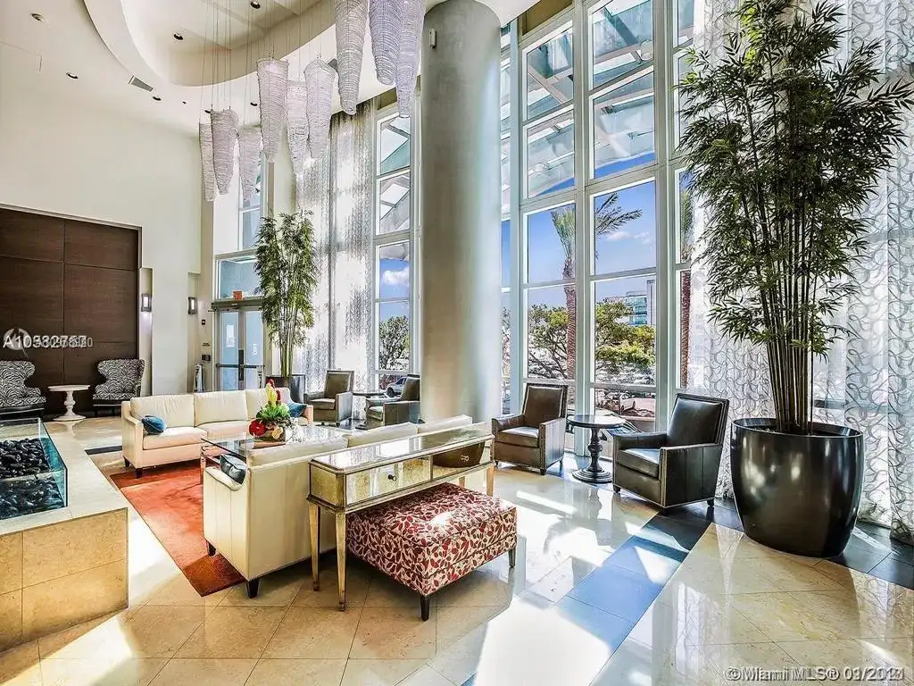 1155 Brickell Bay Dr # 2805, Miami FL 33131 photo 2