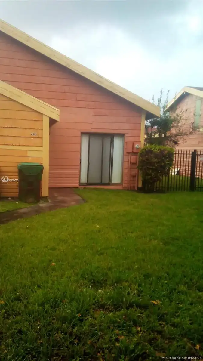 2435 NW 55th Ave # 2435, Lauderhill FL 33313 photo 2