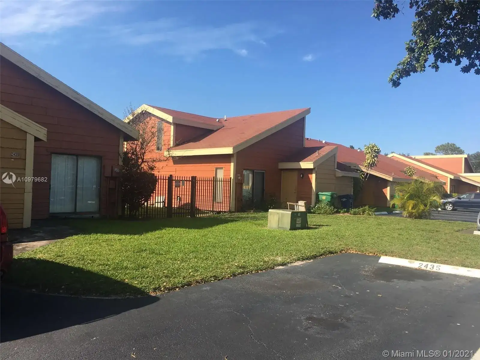 2435 NW 55th Ave # 2435, Lauderhill FL 33313 photo 3