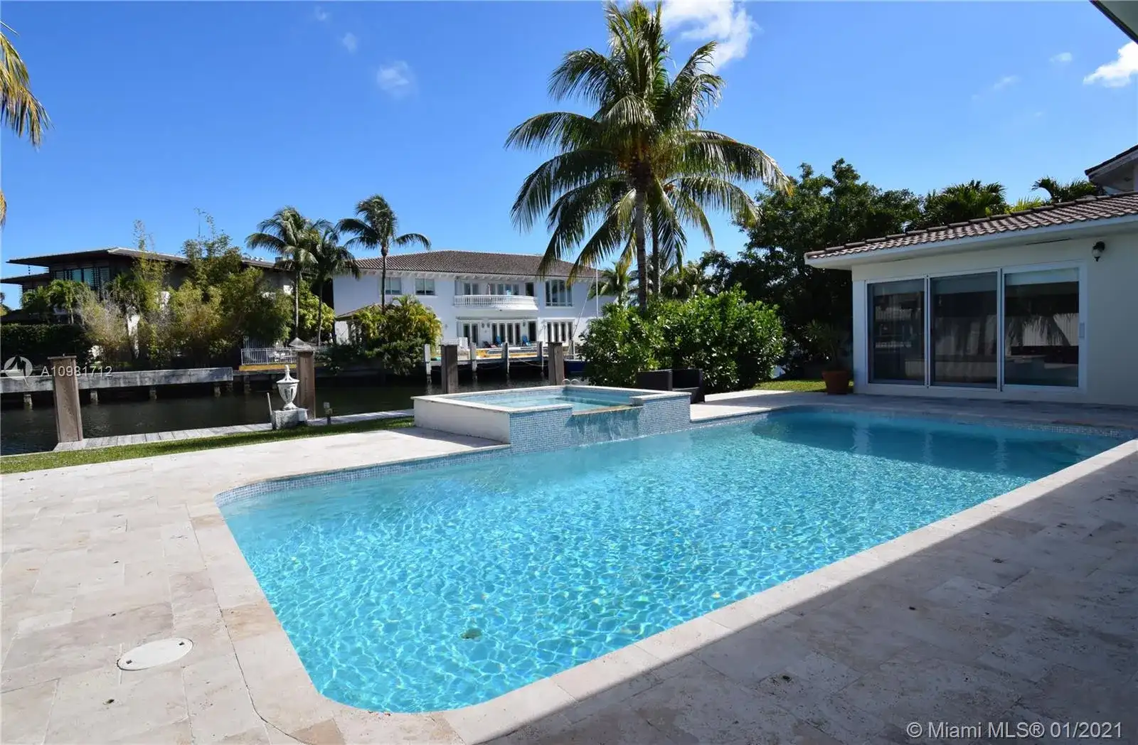 16473 NE 31st Ave, North Miami Beach FL 33160 photo 3