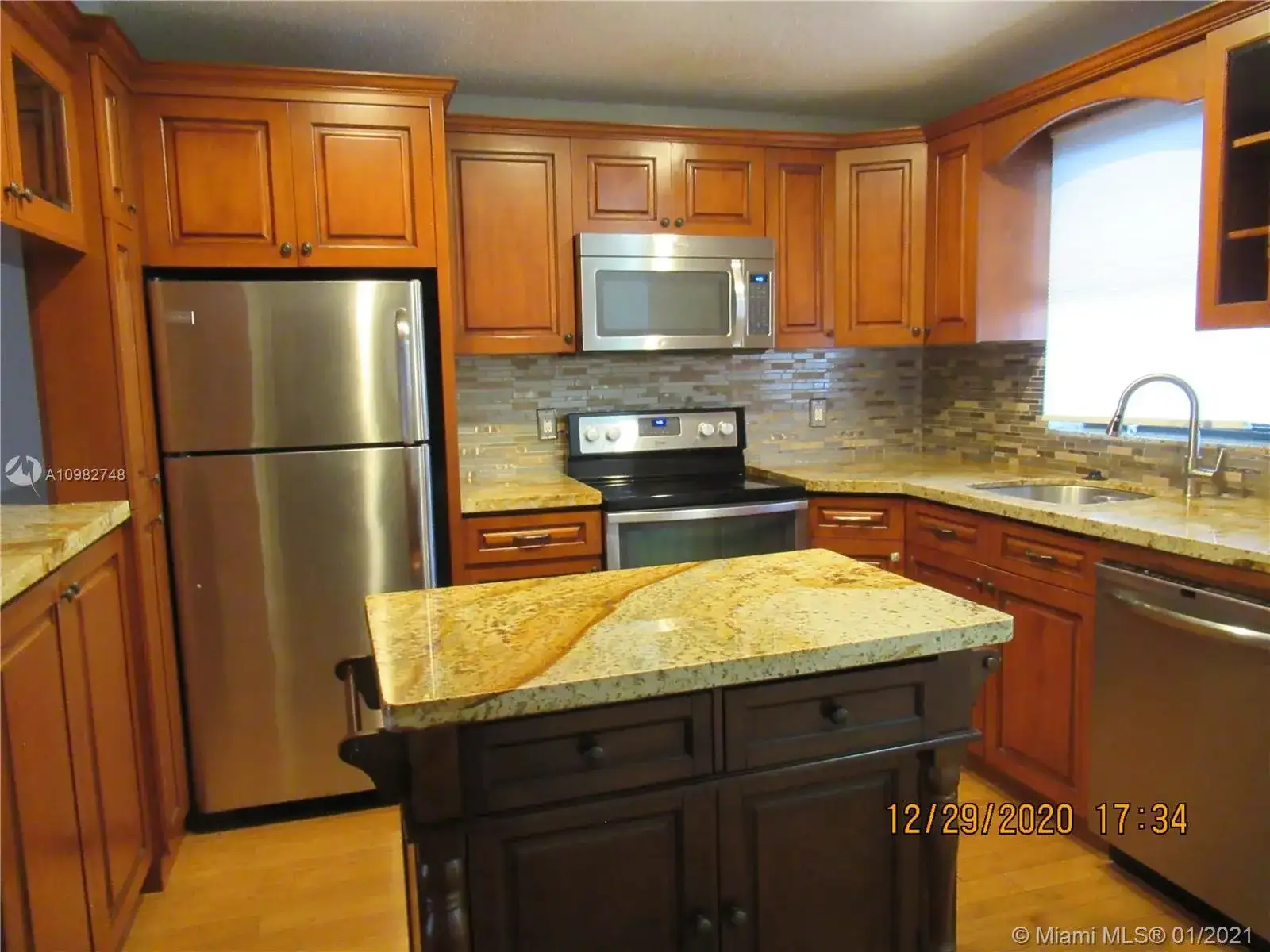 6001 Shakerwood Cir # 205, Tamarac FL 33319 photo 2