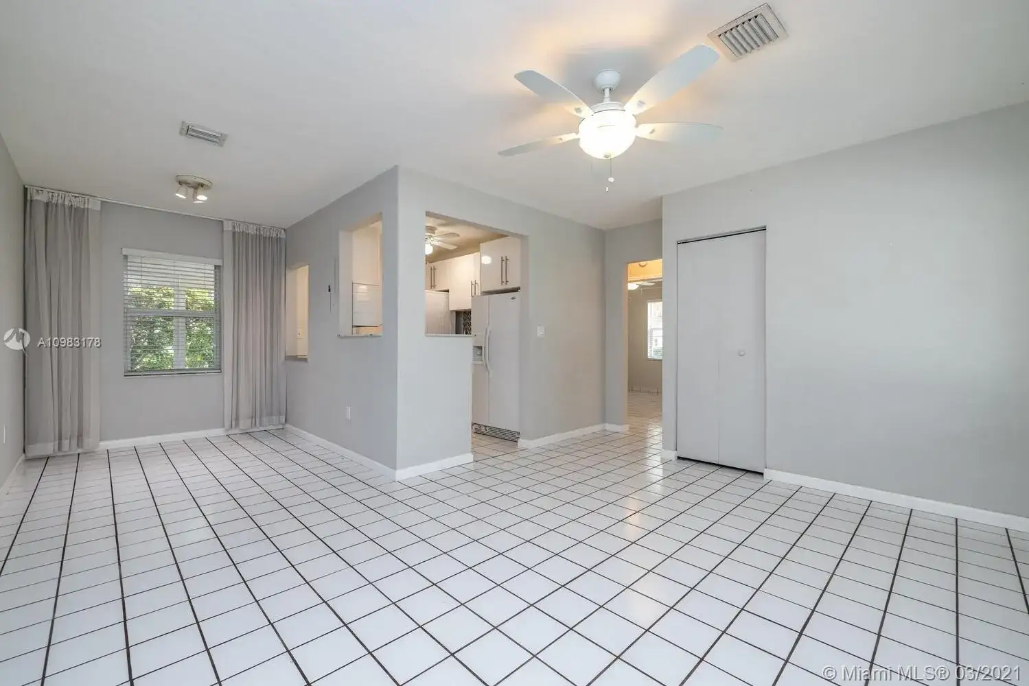 1029 NE 113 St, Biscayne Park FL 33161 photo 4