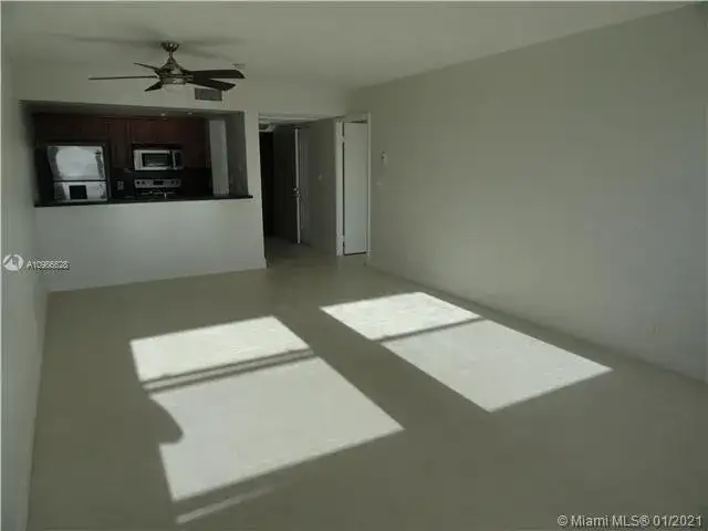 8100 Geneva Ct # 546, Doral FL 33166 photo 3