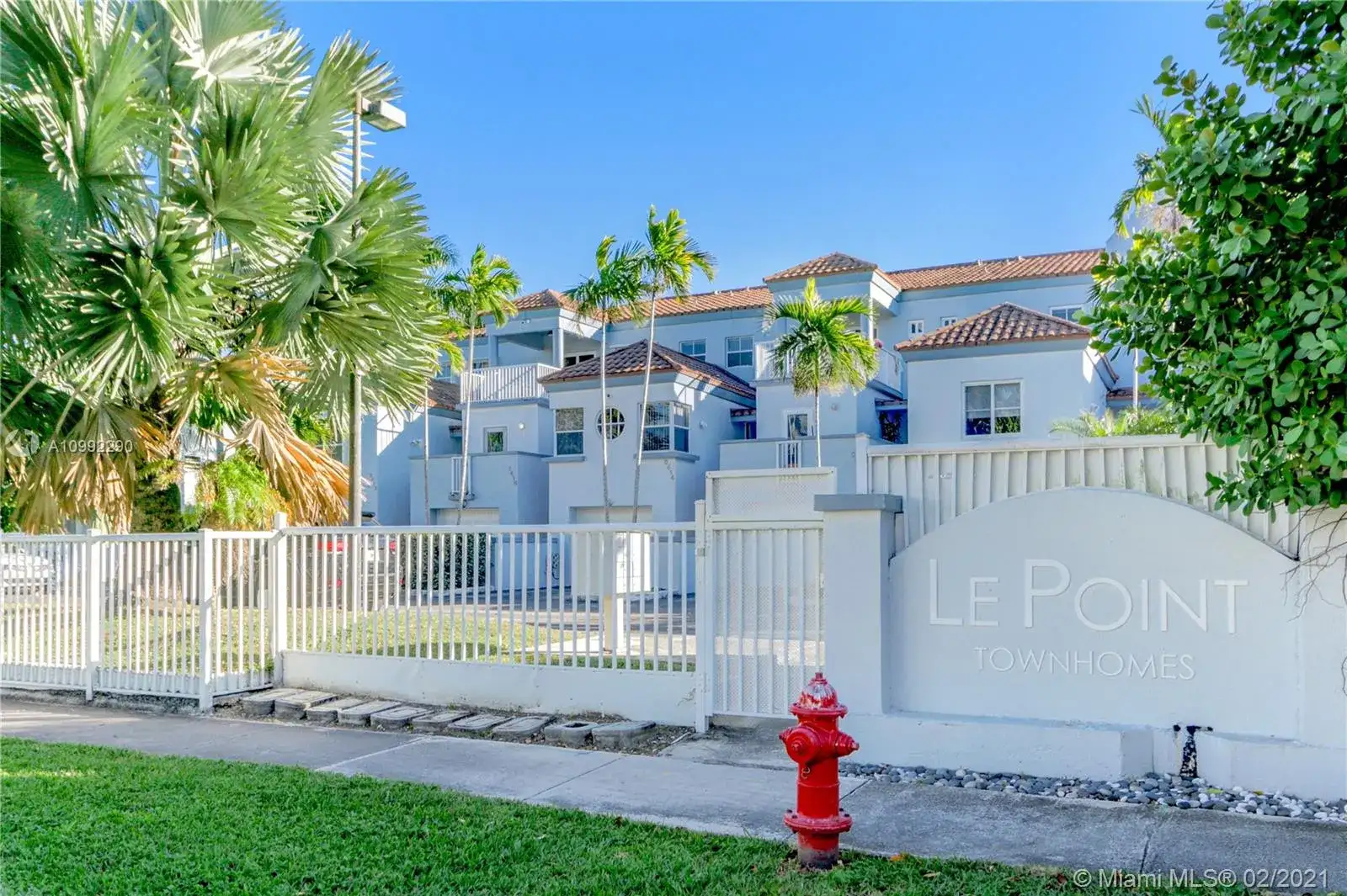 2410 NE 135th St # 2410, North Miami FL 33181 photo 4