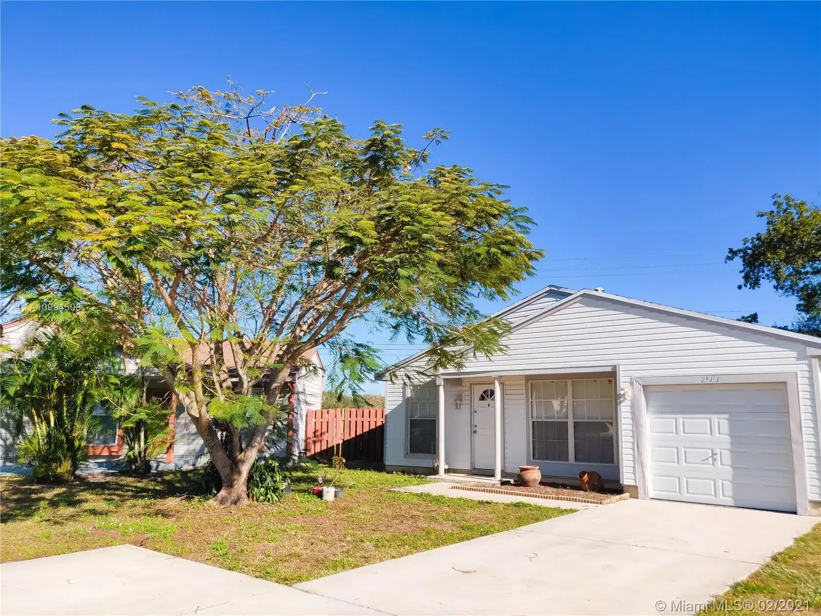 1711 SW 84th Ave, Miramar FL 33025 photo 2