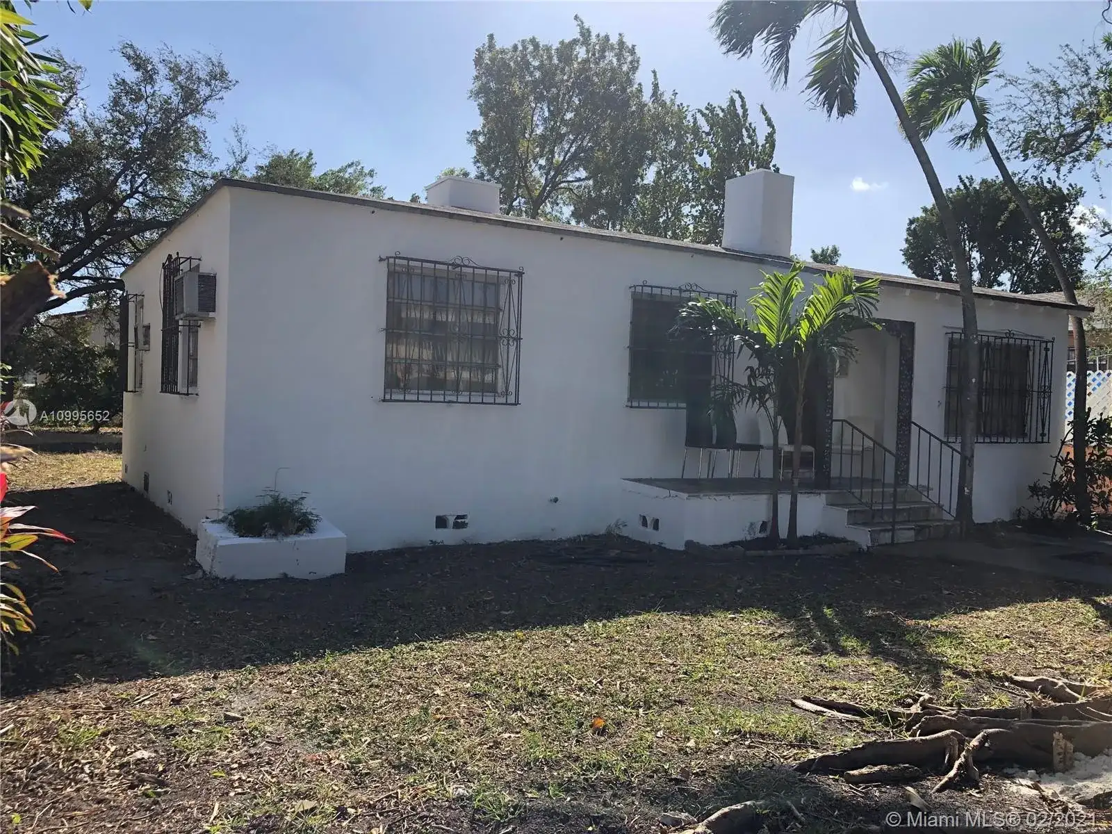 2042 SW 4th St, Miami FL 33135 photo 2