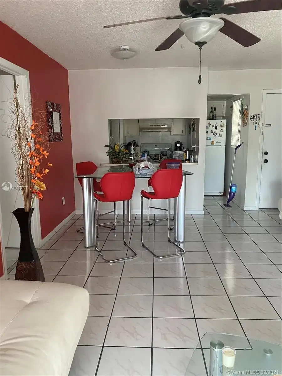 9722 Hammocks Blvd # 201, Miami FL 33196 photo 4