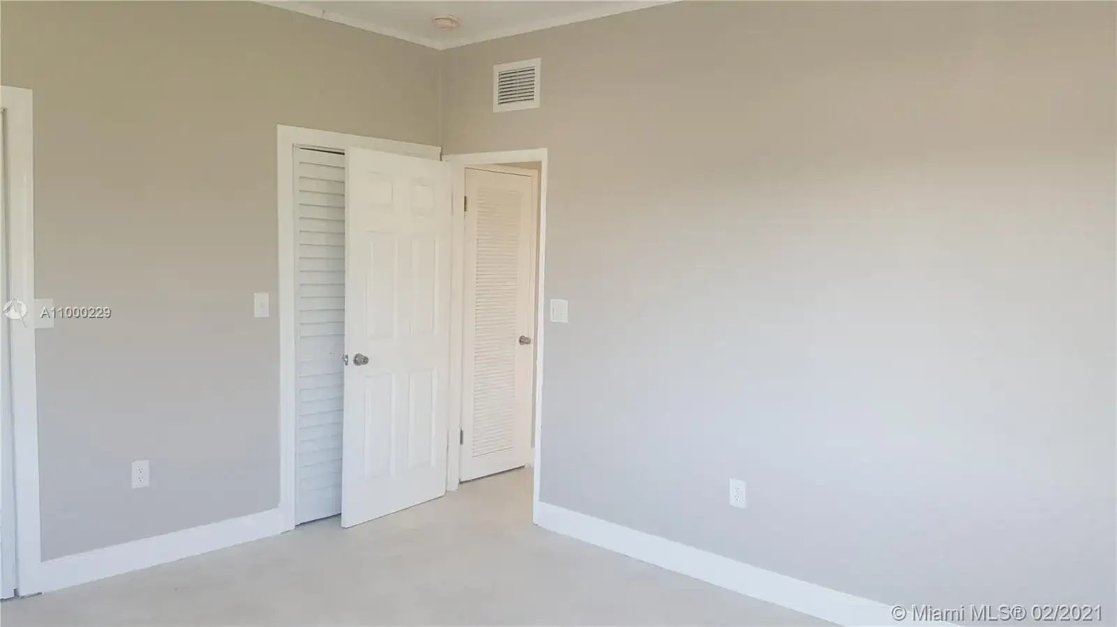 9011 NE 2nd Ave, El Portal FL 33138 photo 2
