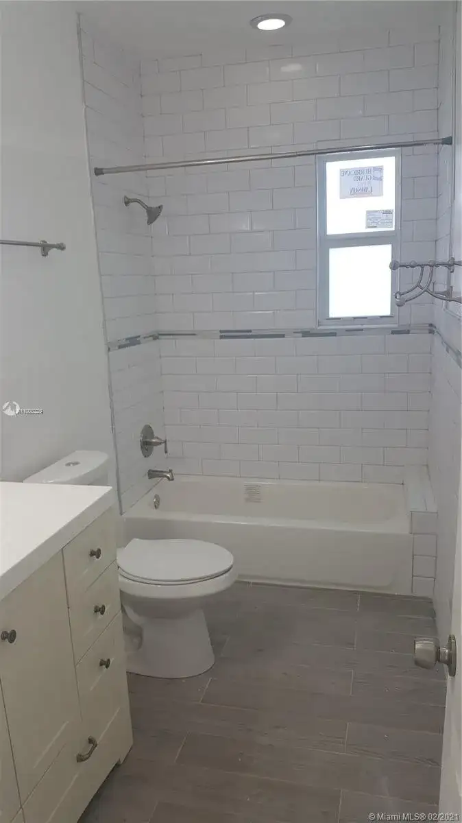 9011 NE 2nd Ave, El Portal FL 33138 photo 4
