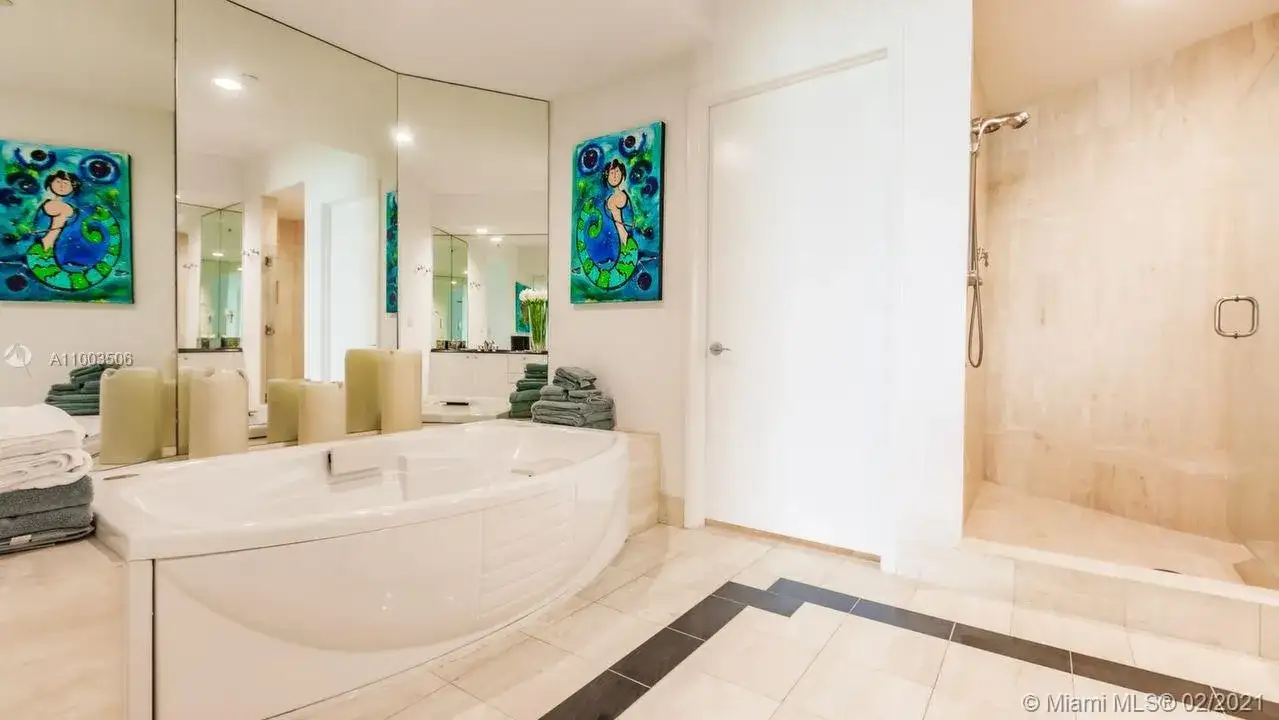 300 S Pointe Dr # 3506, Miami Beach FL 33139 photo 3