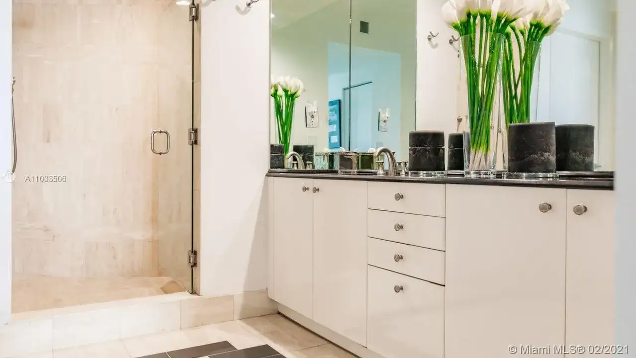 300 S Pointe Dr # 3506, Miami Beach FL 33139 photo 4