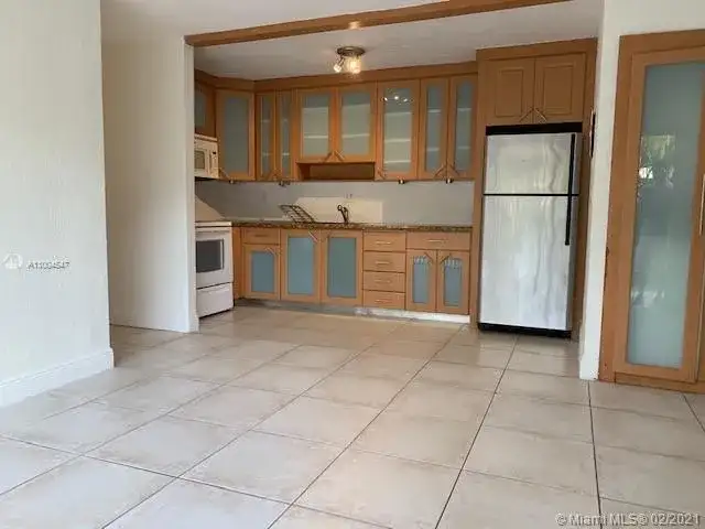 4550 NW 79th Ave # 1B, Doral FL 33166 photo 3