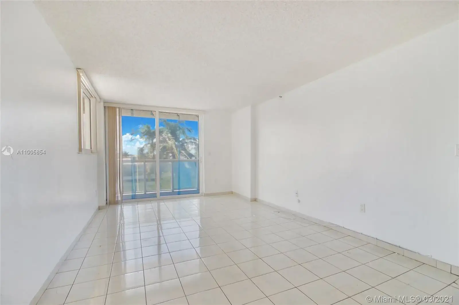 2457 Collins Ave # 408, Miami Beach FL 33140 photo 4