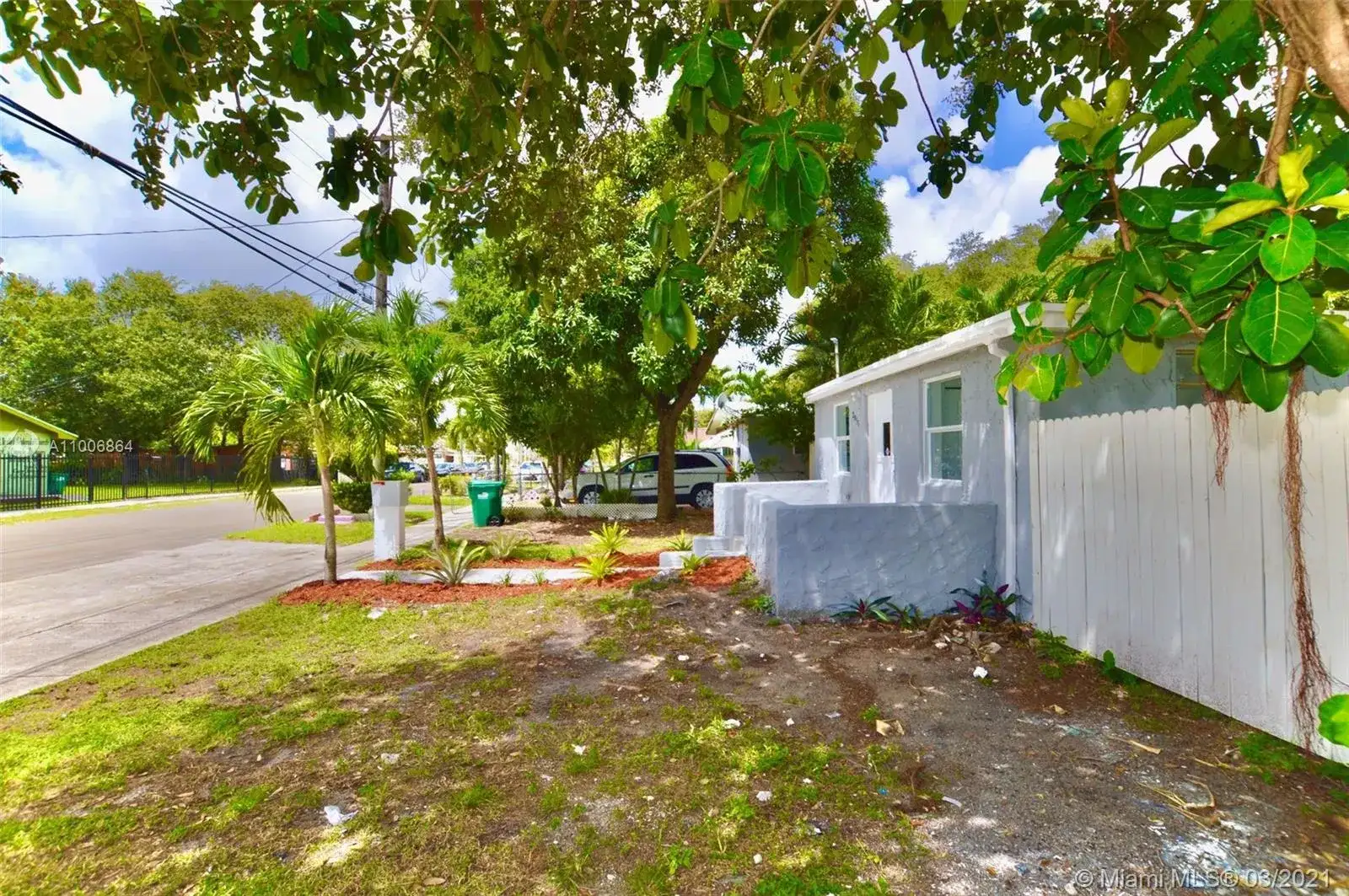 2051 NW 152nd Ter, Miami Gardens FL 33054 photo 3