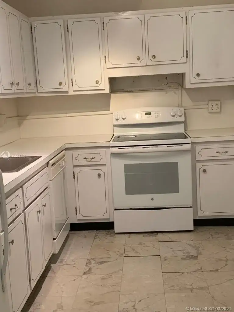 10185 Collins Ave # 907, Bal Harbour FL 33154 photo 3