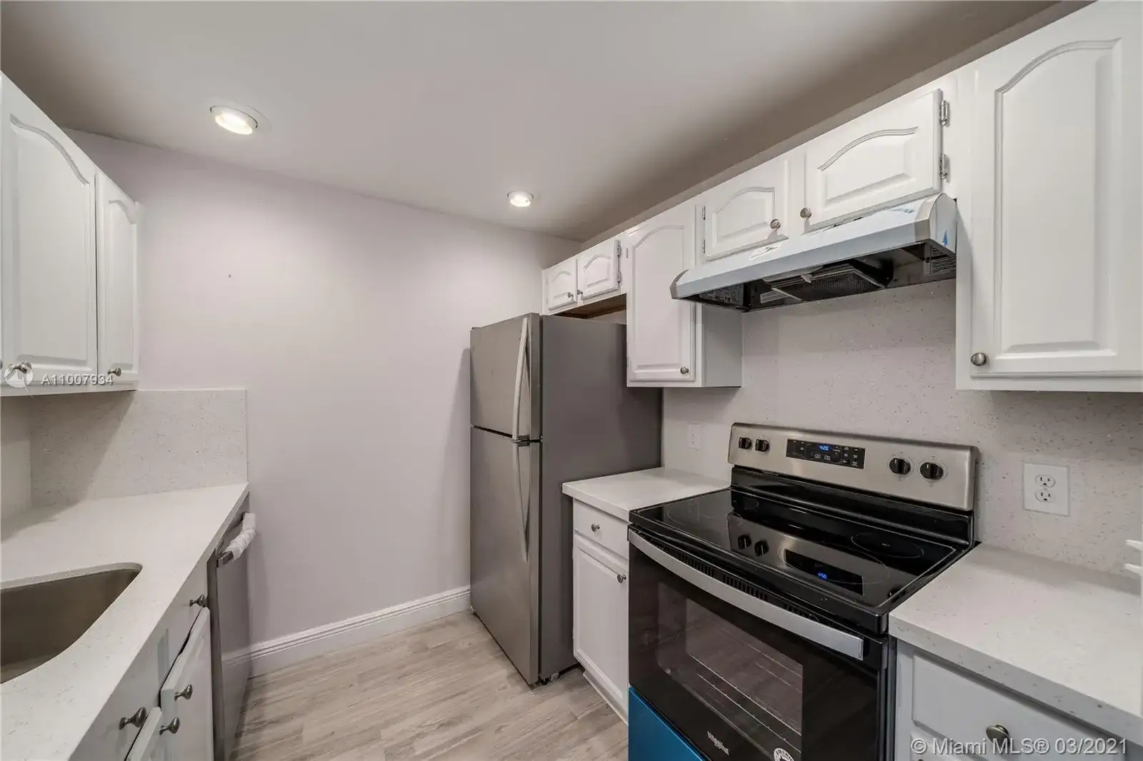 300 SW 134th Way # 203E, Pembroke Pines FL 33027 photo 2