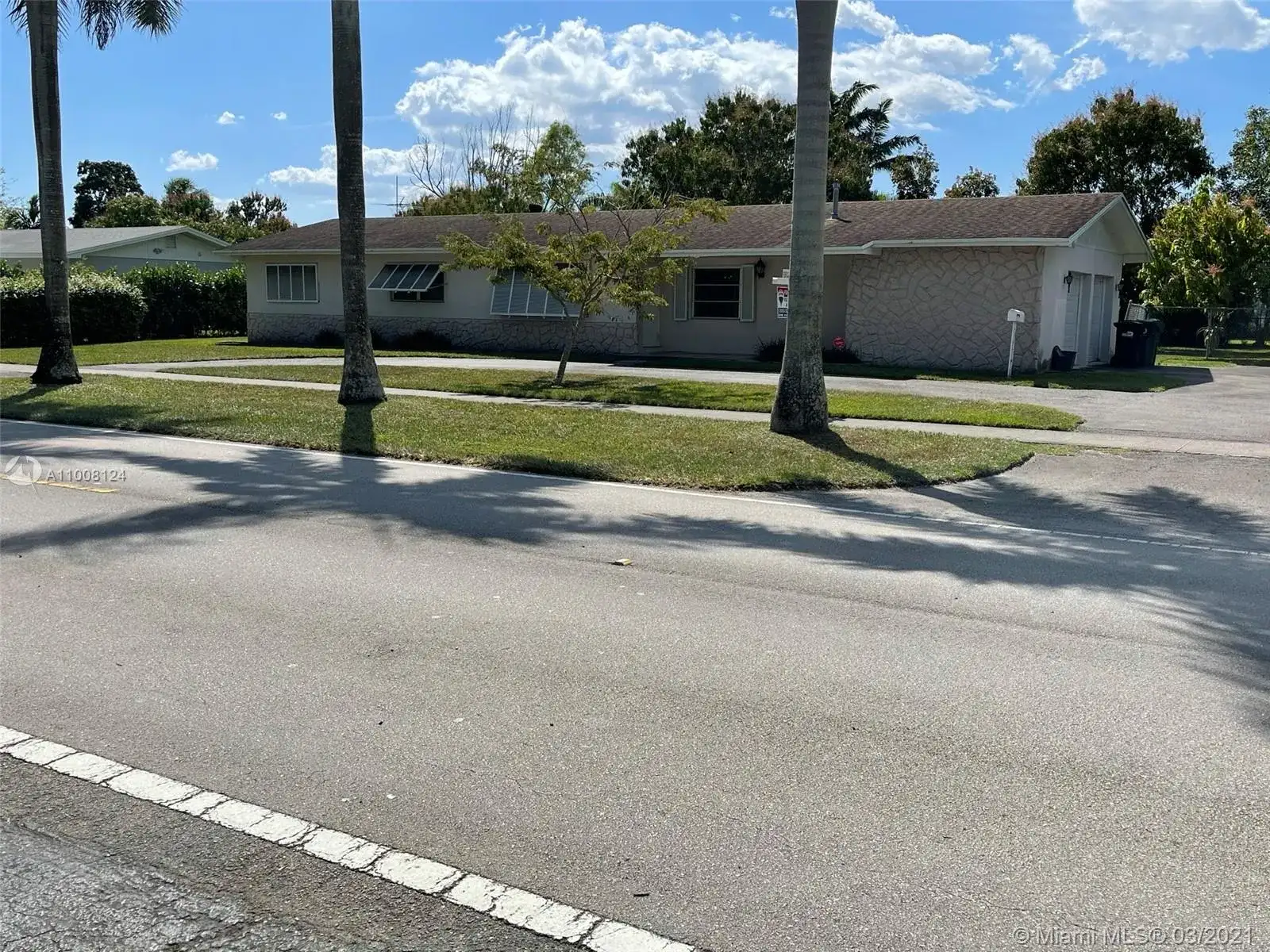 12440 SW 107th Ave, Miami FL 33176 photo 2