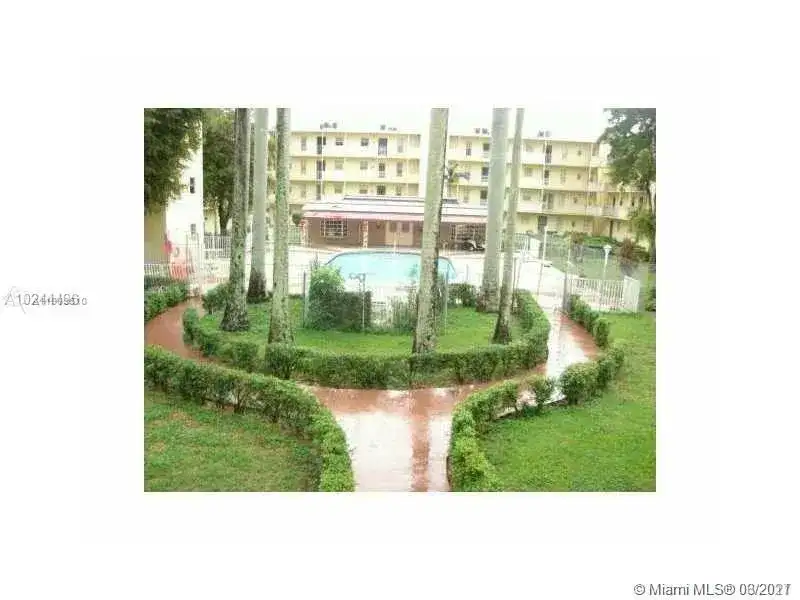 2800 NW 56th Ave # H207, Lauderhill FL 33313 photo 2