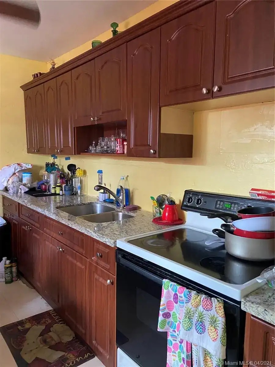 1035 Atlantic Ave, Opa-Locka FL 33054 photo 3
