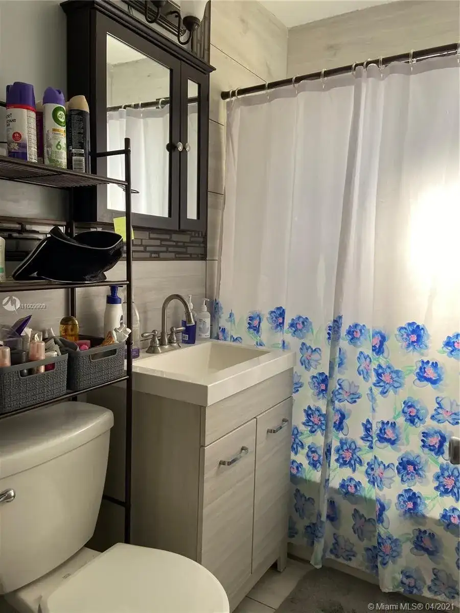 1035 Atlantic Ave, Opa-Locka FL 33054 photo 5
