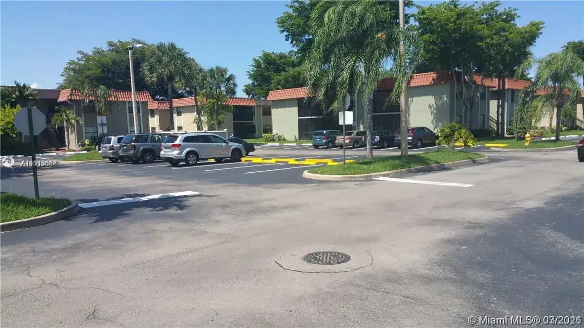 9732 Hammocks Blvd # 17, Miami FL 33196 photo 3