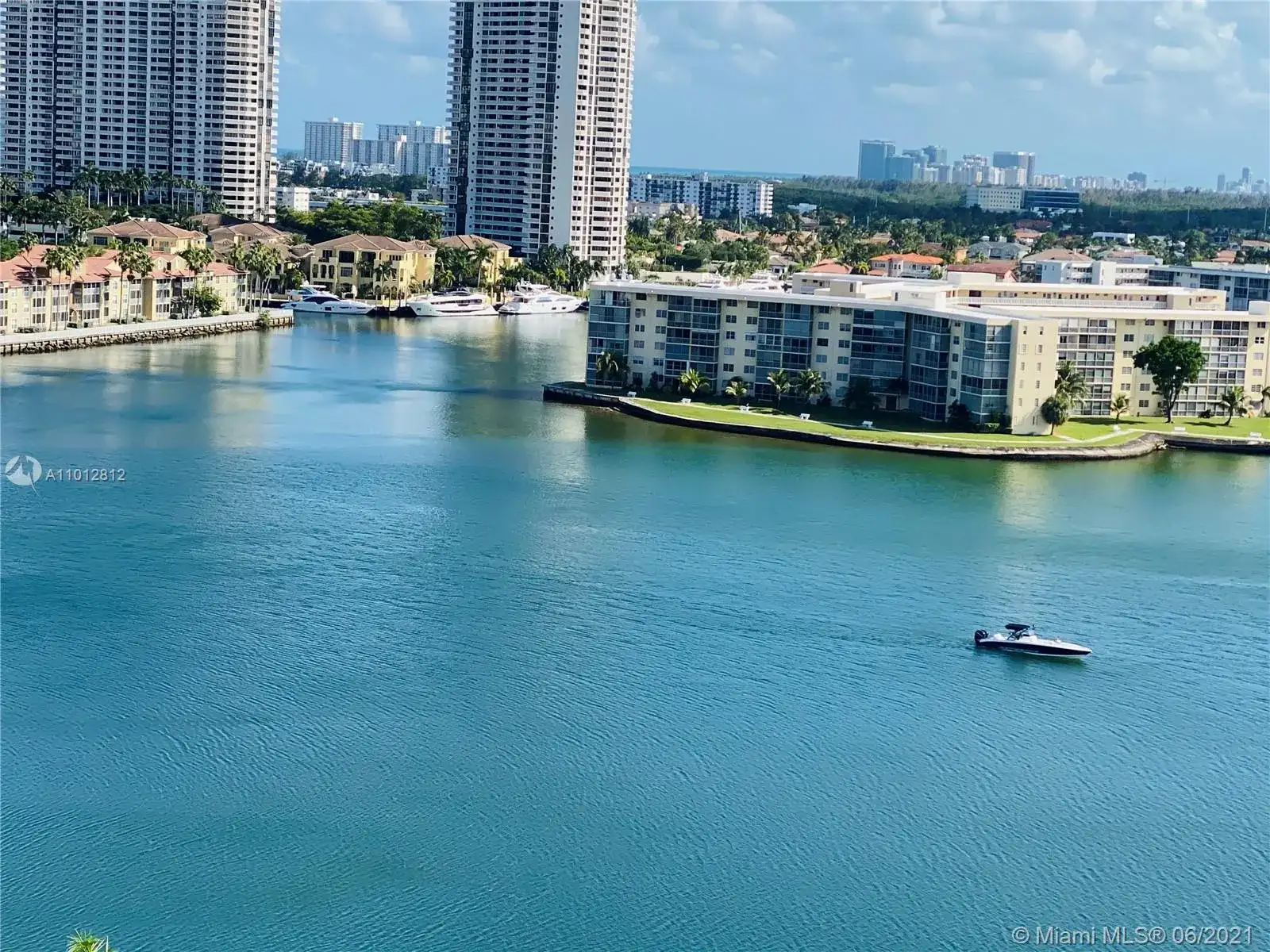 2801 NE 183rd St # 1510W, Aventura FL 33160 photo 3