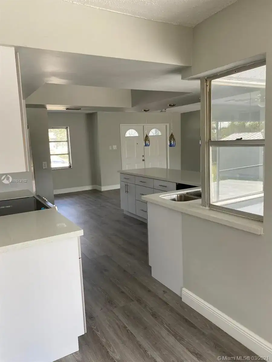 109 NW 80th Ter, Margate FL 33063 photo 2