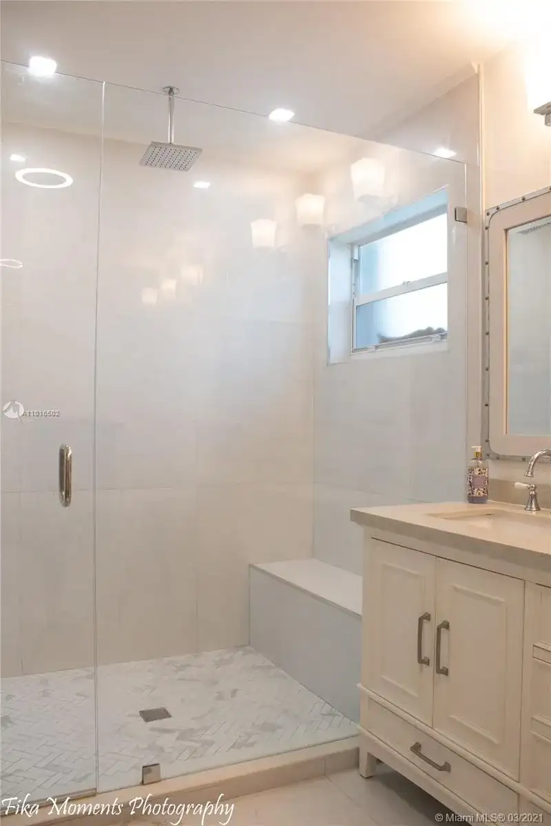 8765 NW 149th Ter, Miami Lakes FL 33018 photo 5