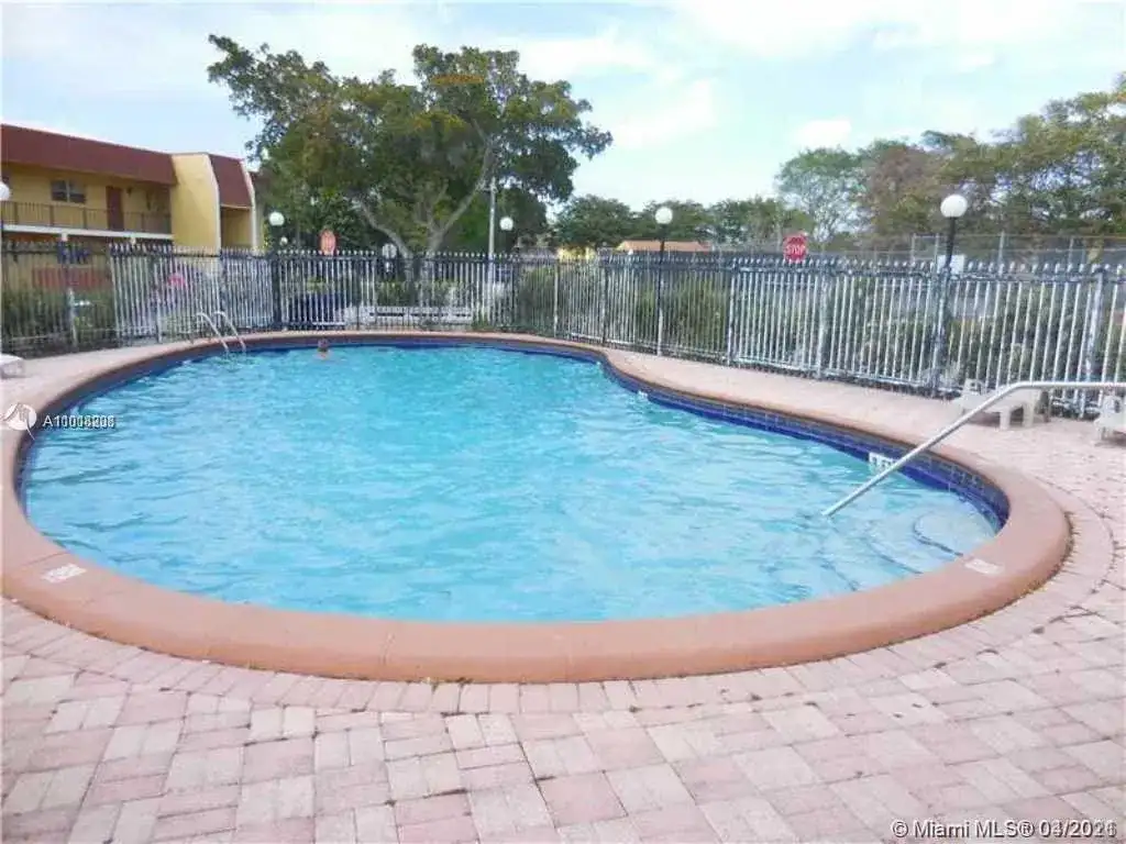 8060 Fairview Dr # 208, Tamarac FL 33321 photo 2