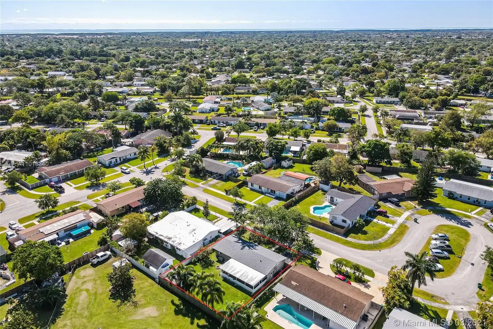9275 SW 185th Ter, Cutler Bay FL 33157 photo 5