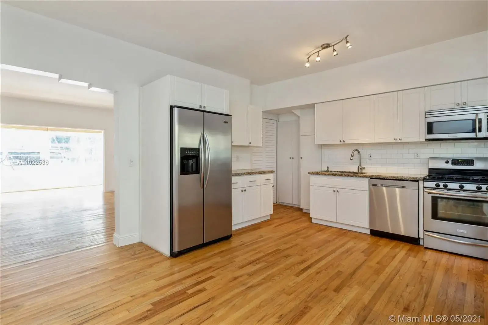 1460 West Ave, Miami Beach FL 33139 photo 3