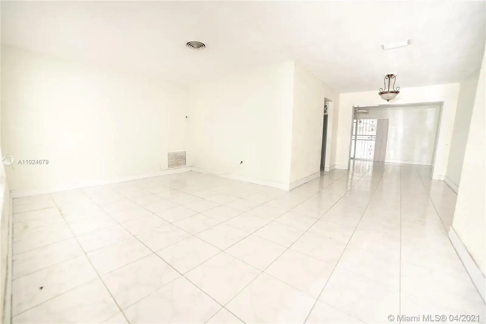 1470 W 76th St, Hialeah FL 33014 photo 5