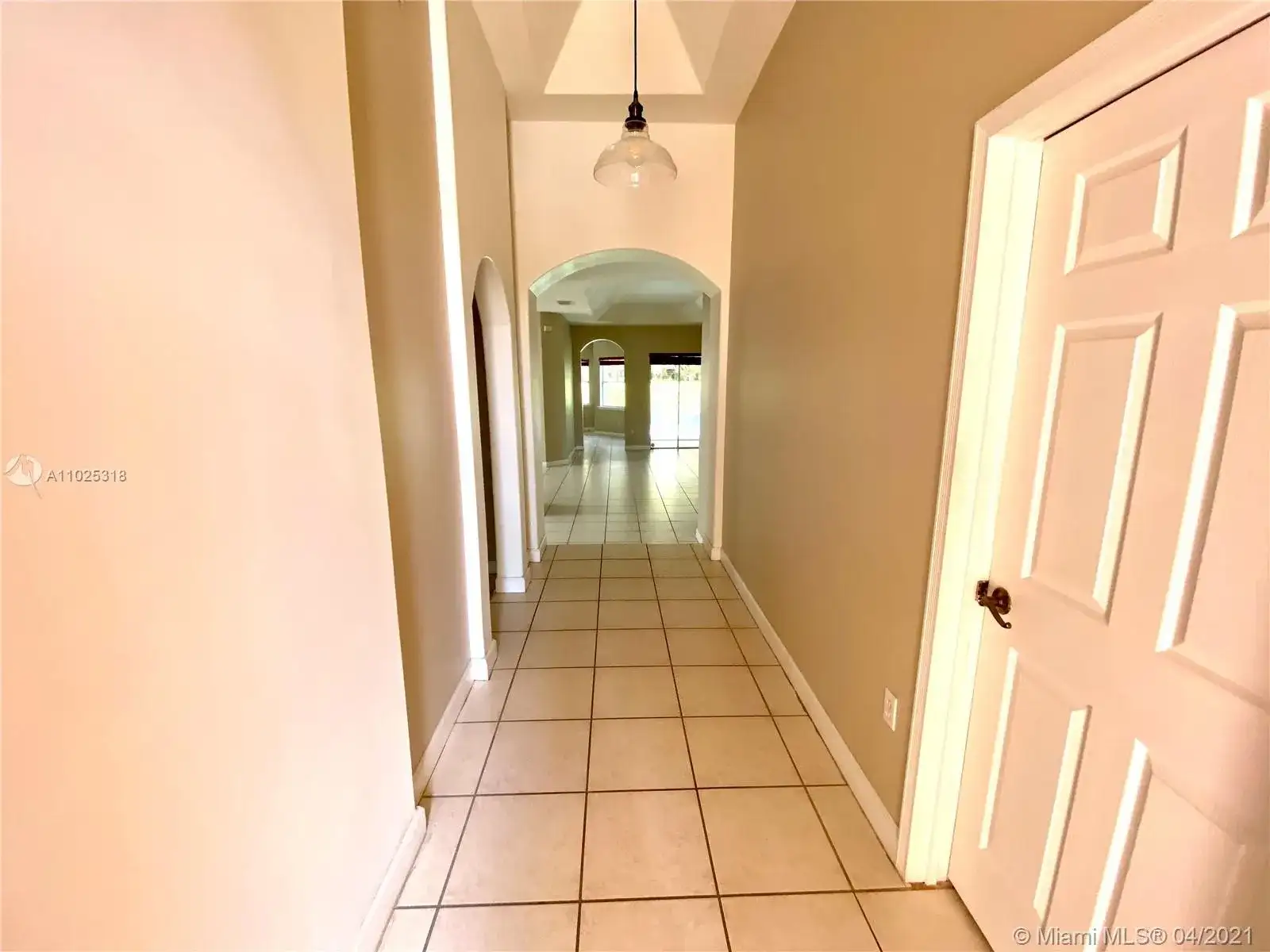 4851 NW 112th Ct, Doral FL 33178 photo 3