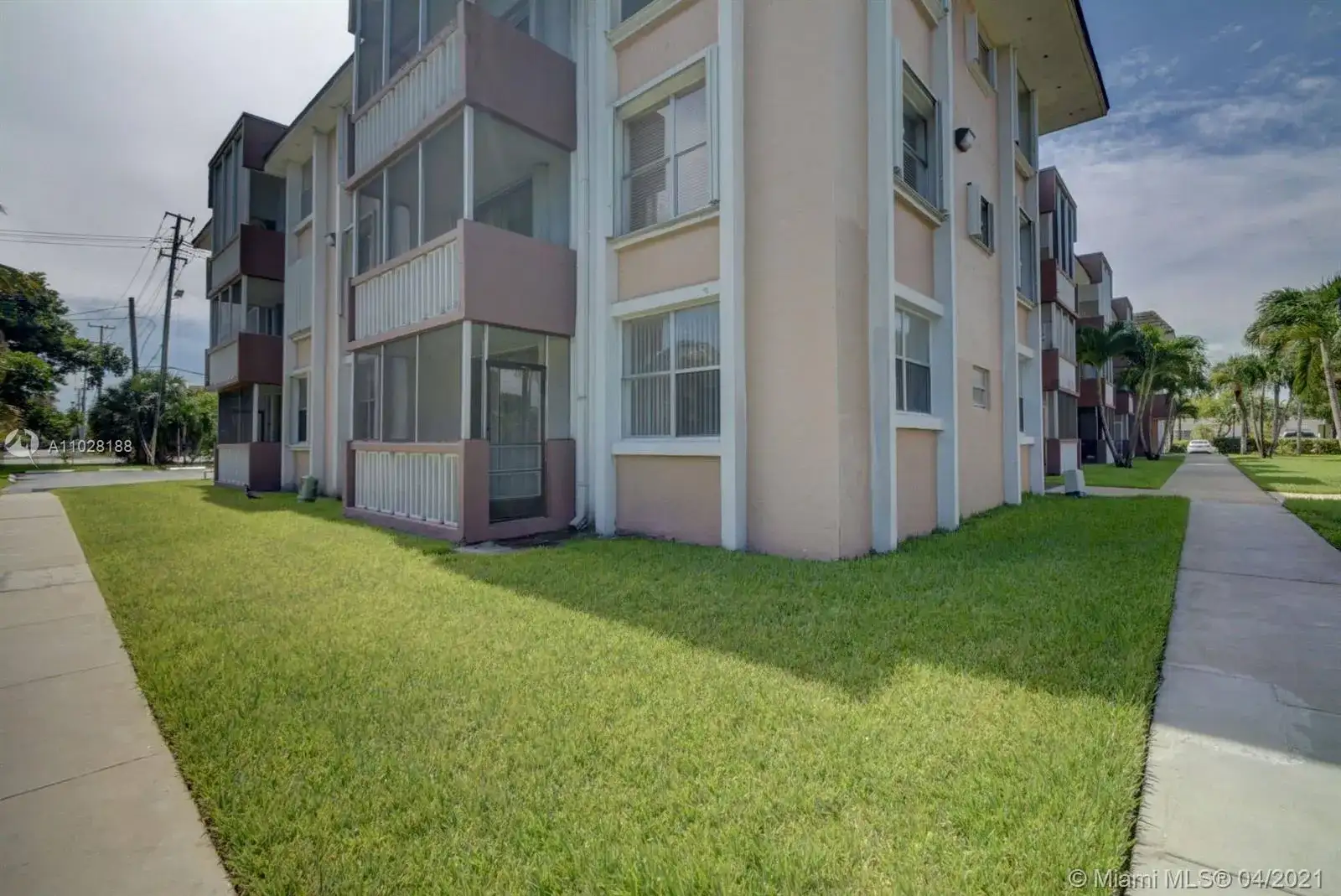 6701 NW 169th St # B301, Hialeah FL 33015 photo 2