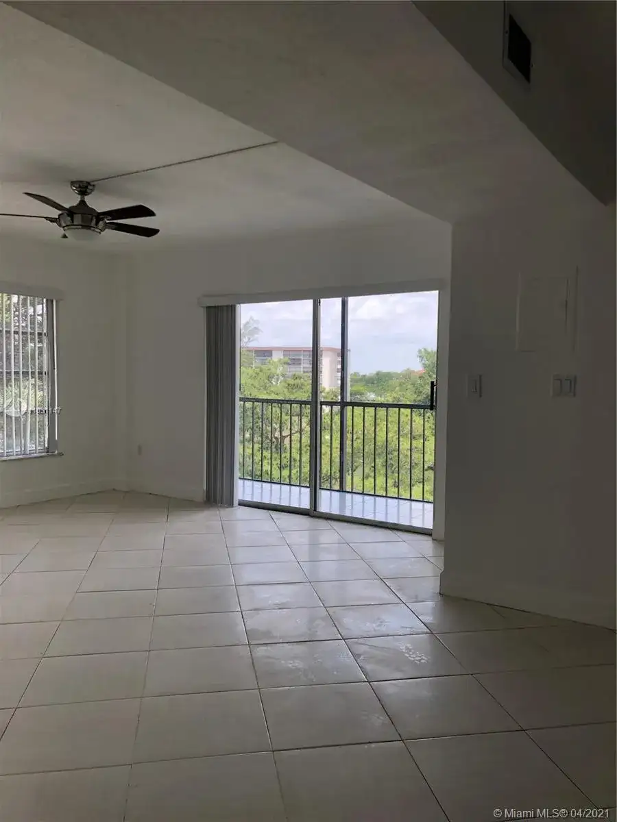 4172 Inverrary Dr # 501, Lauderhill FL 33319 photo 2
