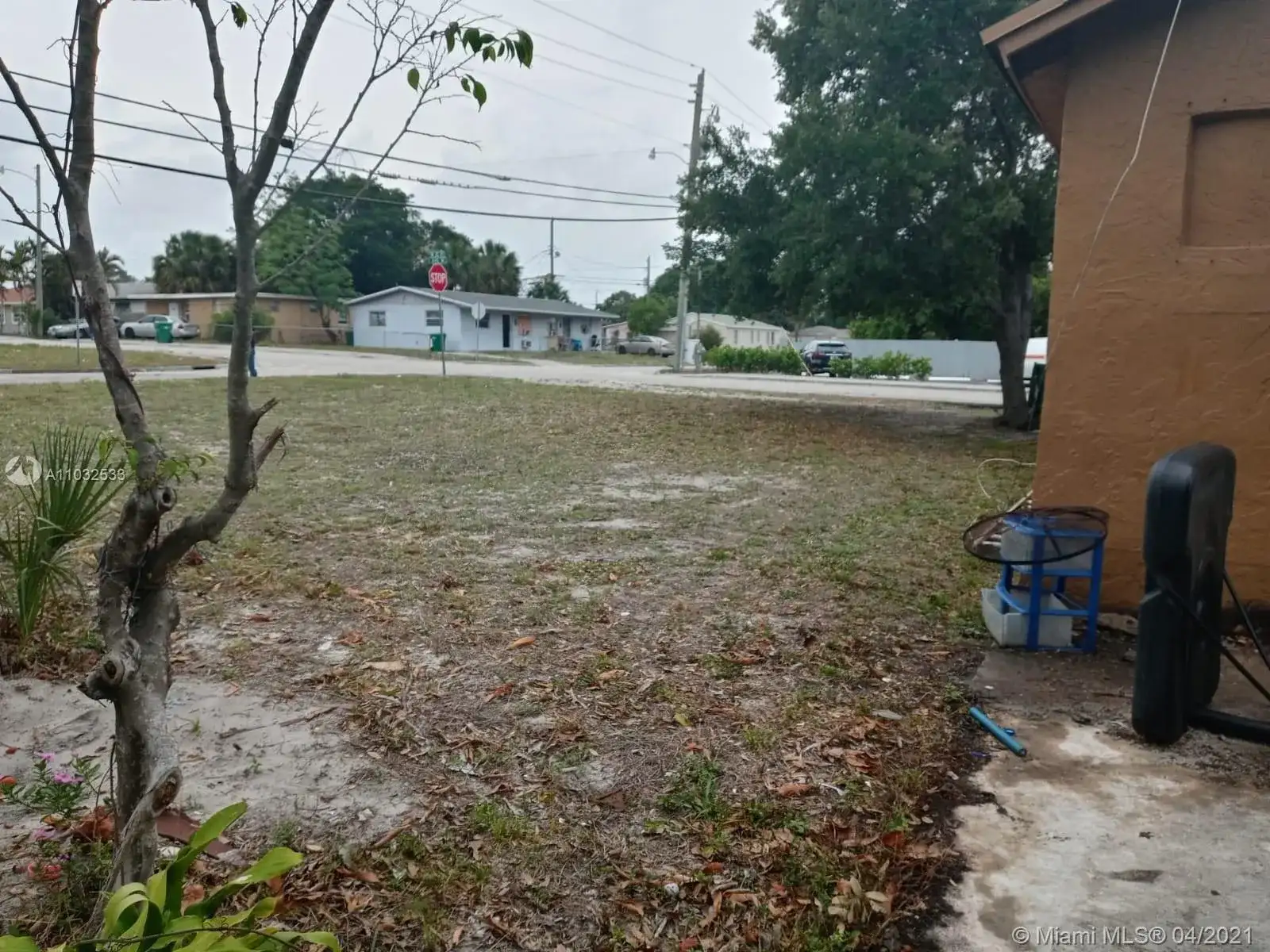 1021 W 33rd St, Riviera Beach FL 33404 photo 2