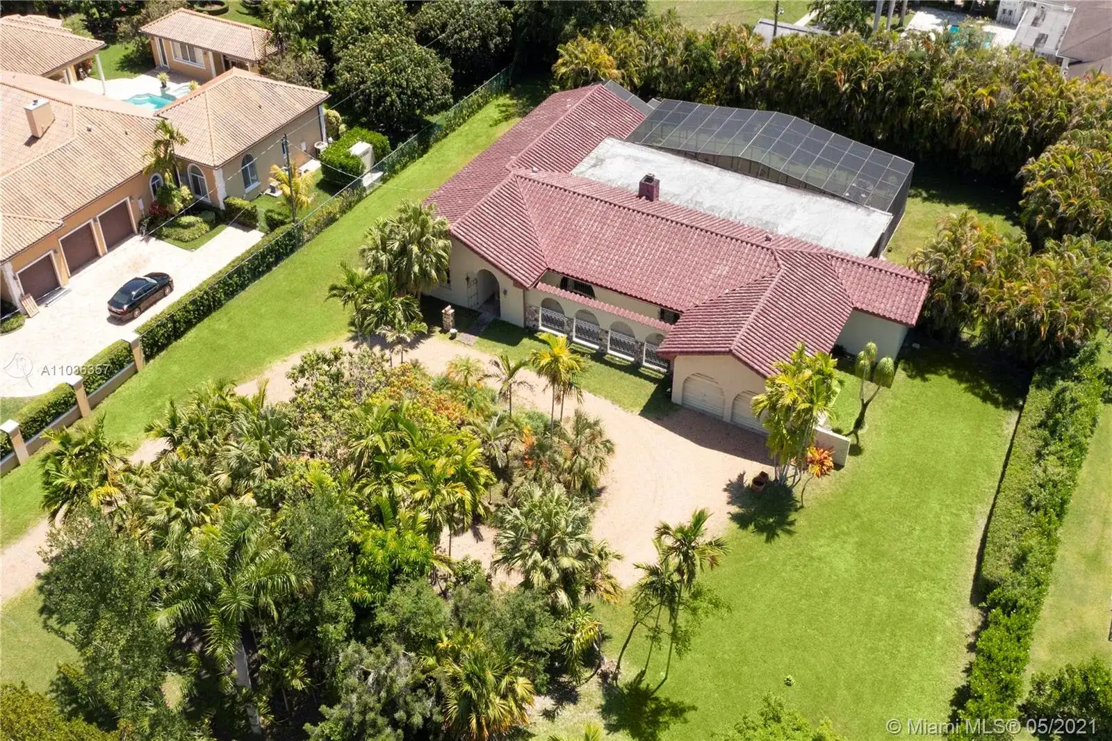9505 SW 67th Ave, Pinecrest FL 33156 photo 2