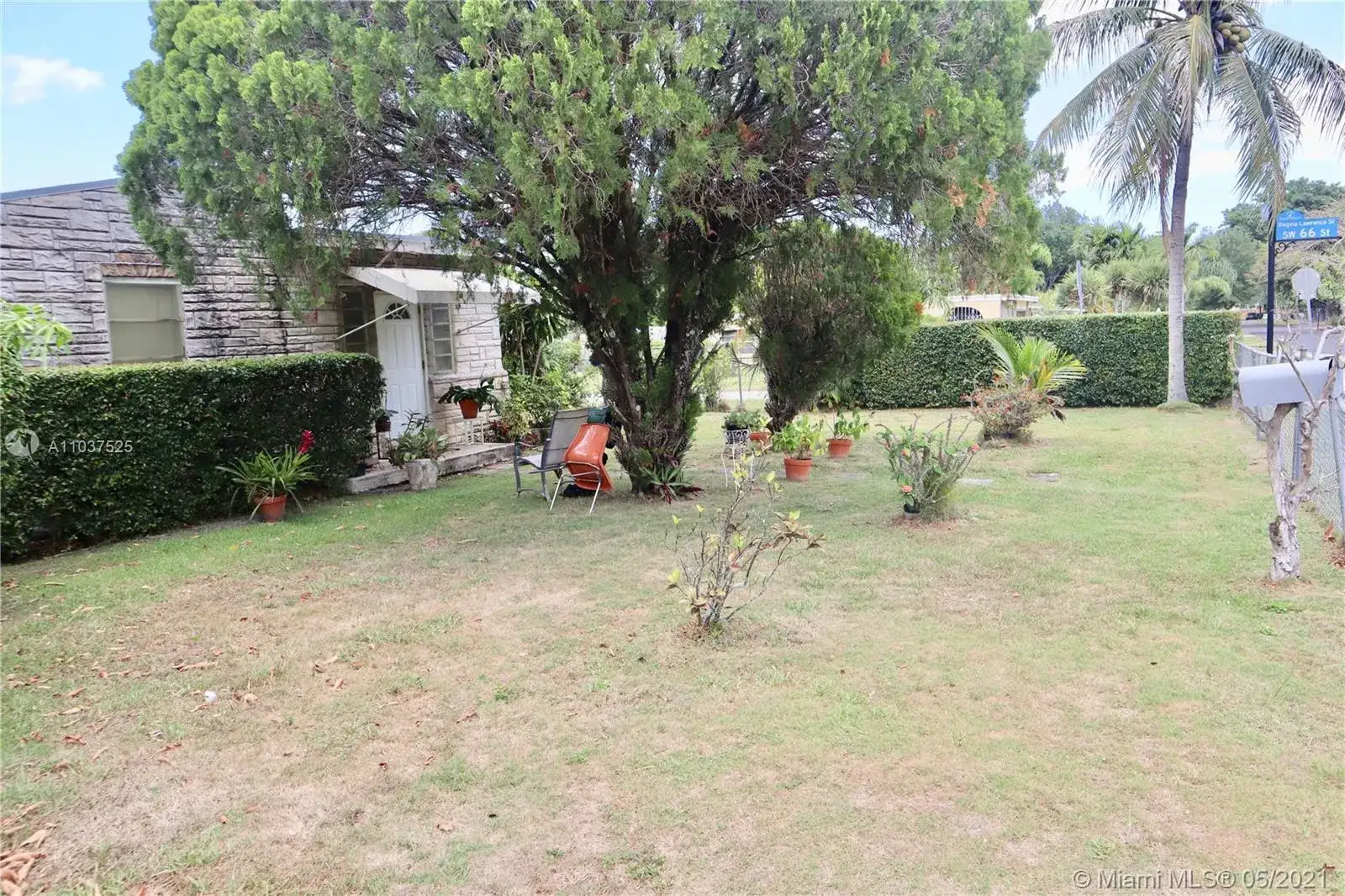 6600 SW 62nd Ct, South Miami FL 33143 photo 2