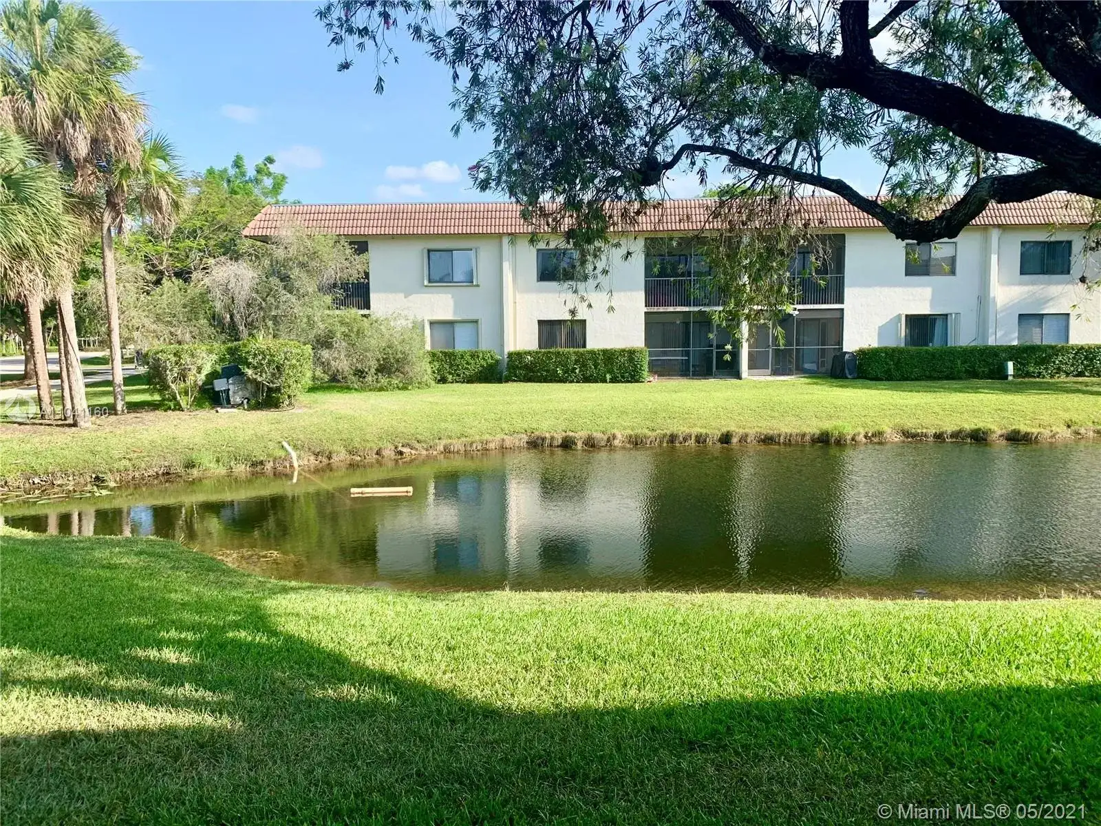 399 Lakeview Dr # 101, Weston FL 33326 photo 2