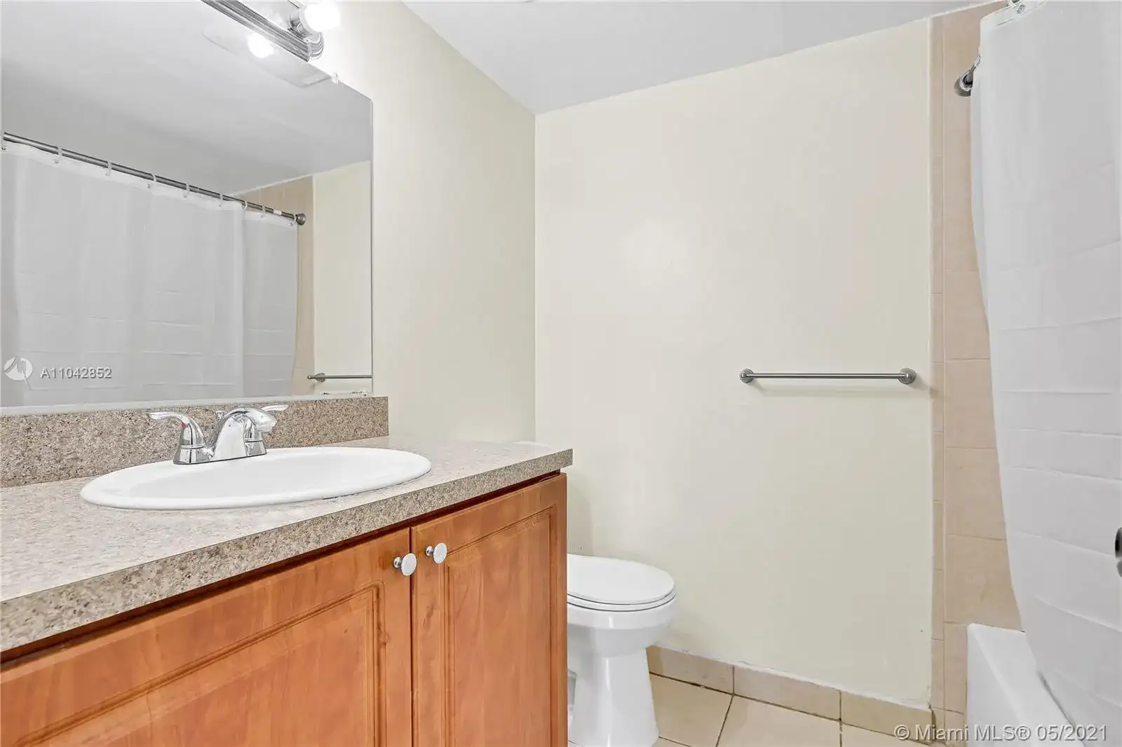 17500 NW 68th Ave # D2006, Hialeah FL 33015 photo 5