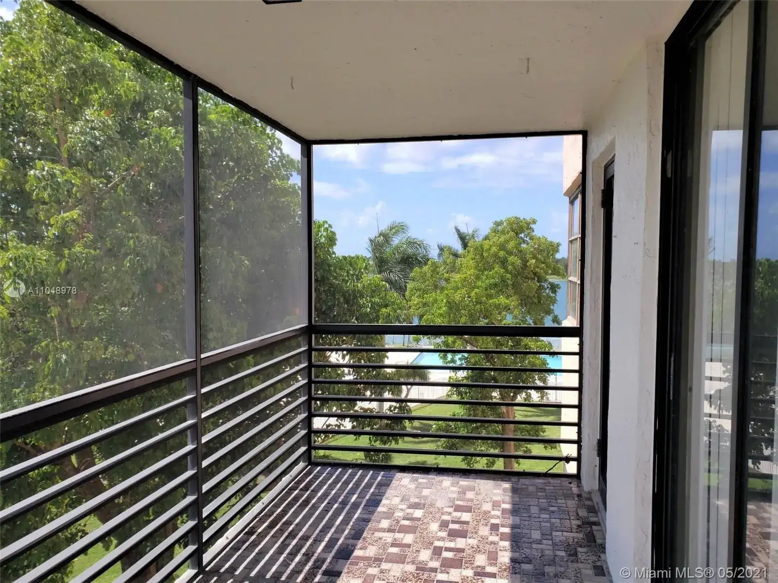 20840 San Simeon Way # 403, Miami FL 33179 photo 2