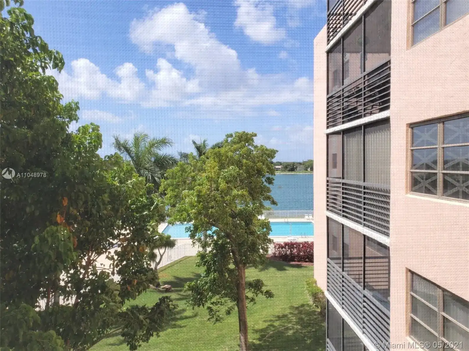 20840 San Simeon Way # 403, Miami FL 33179 photo 3